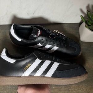 adidas Samba Black Leather Medium Gum